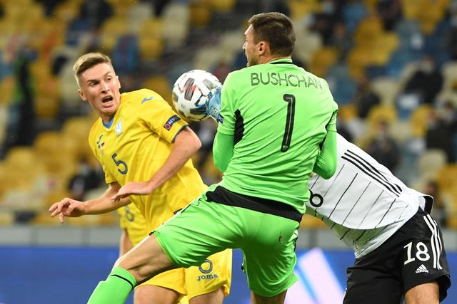 贝尔预测赛季末冠军 欧冠皇马 金球奖姆巴佩