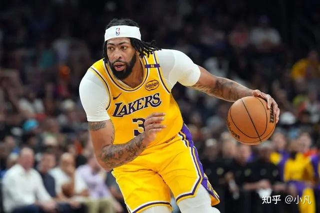 NBA年度最佳阵容：库里詹姆斯三阵 杜兰特二阵